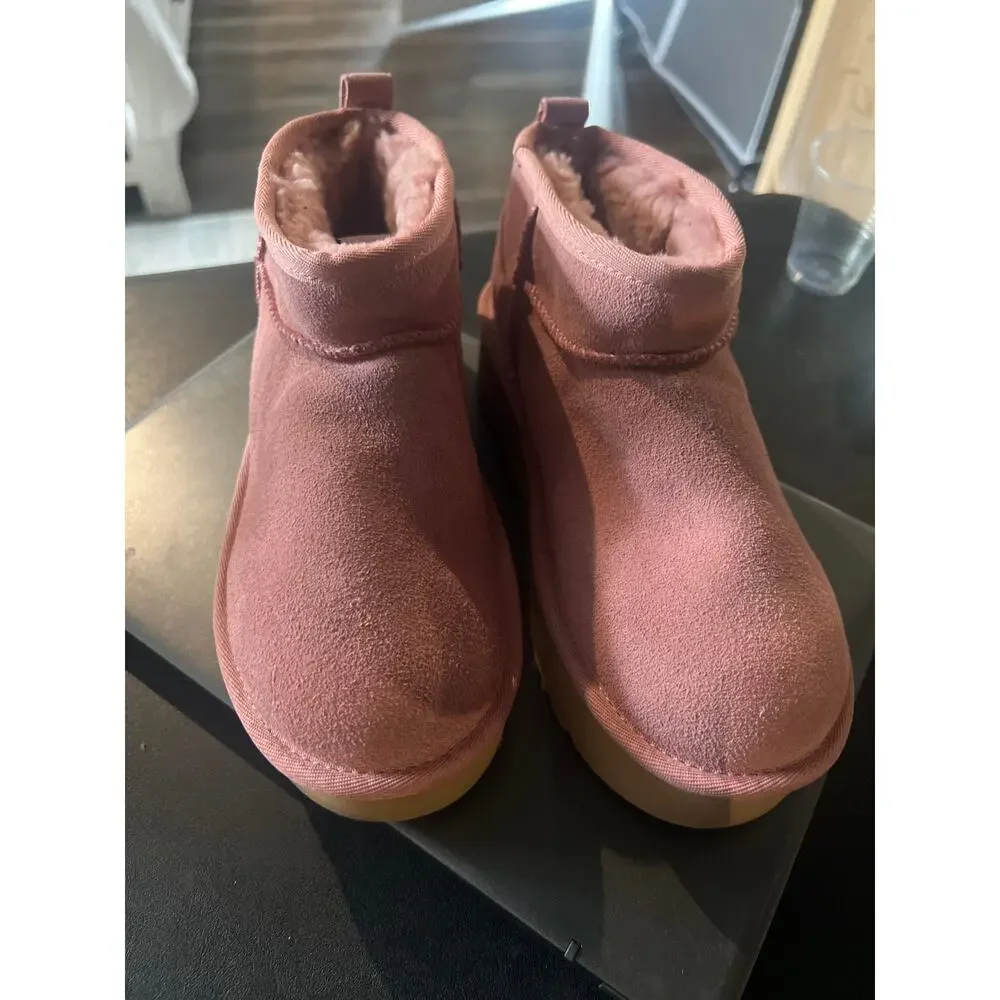 UGG Classic Ultra Mini Platform Boot Kids Sz 4